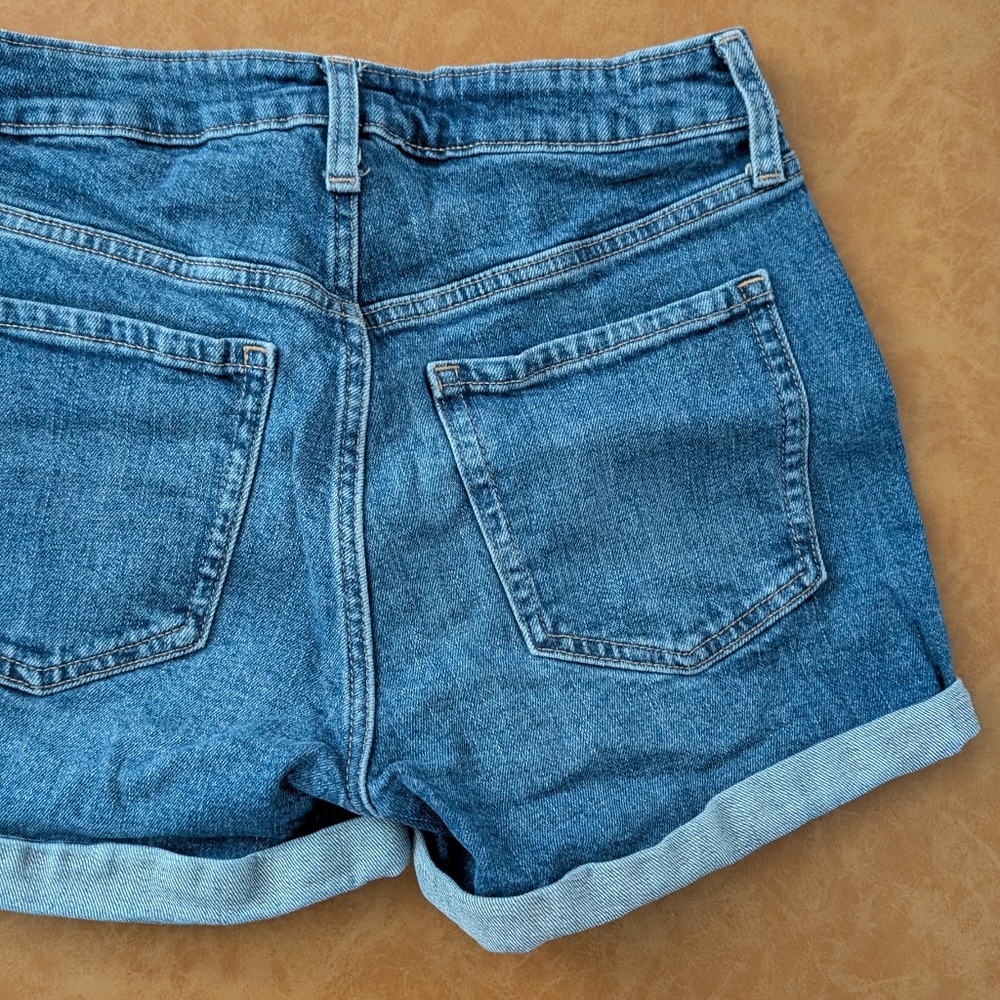 Old Navy O.G.Short Highrise Denim Size 4 - Picture 3 of 6